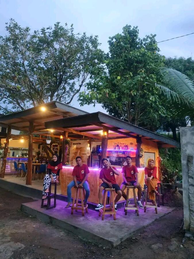 Achita Cottages เซอนารู ภายนอก รูปภาพ