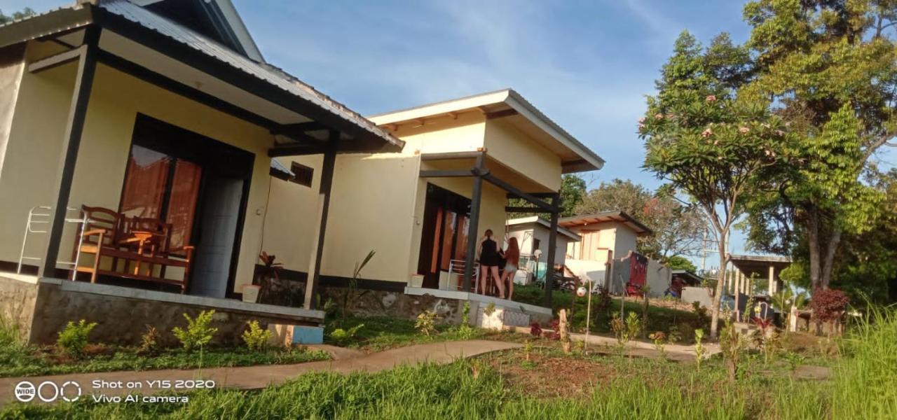 Achita Cottages เซอนารู ภายนอก รูปภาพ