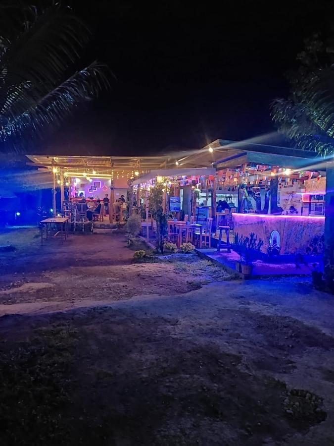 Achita Cottages เซอนารู ภายนอก รูปภาพ